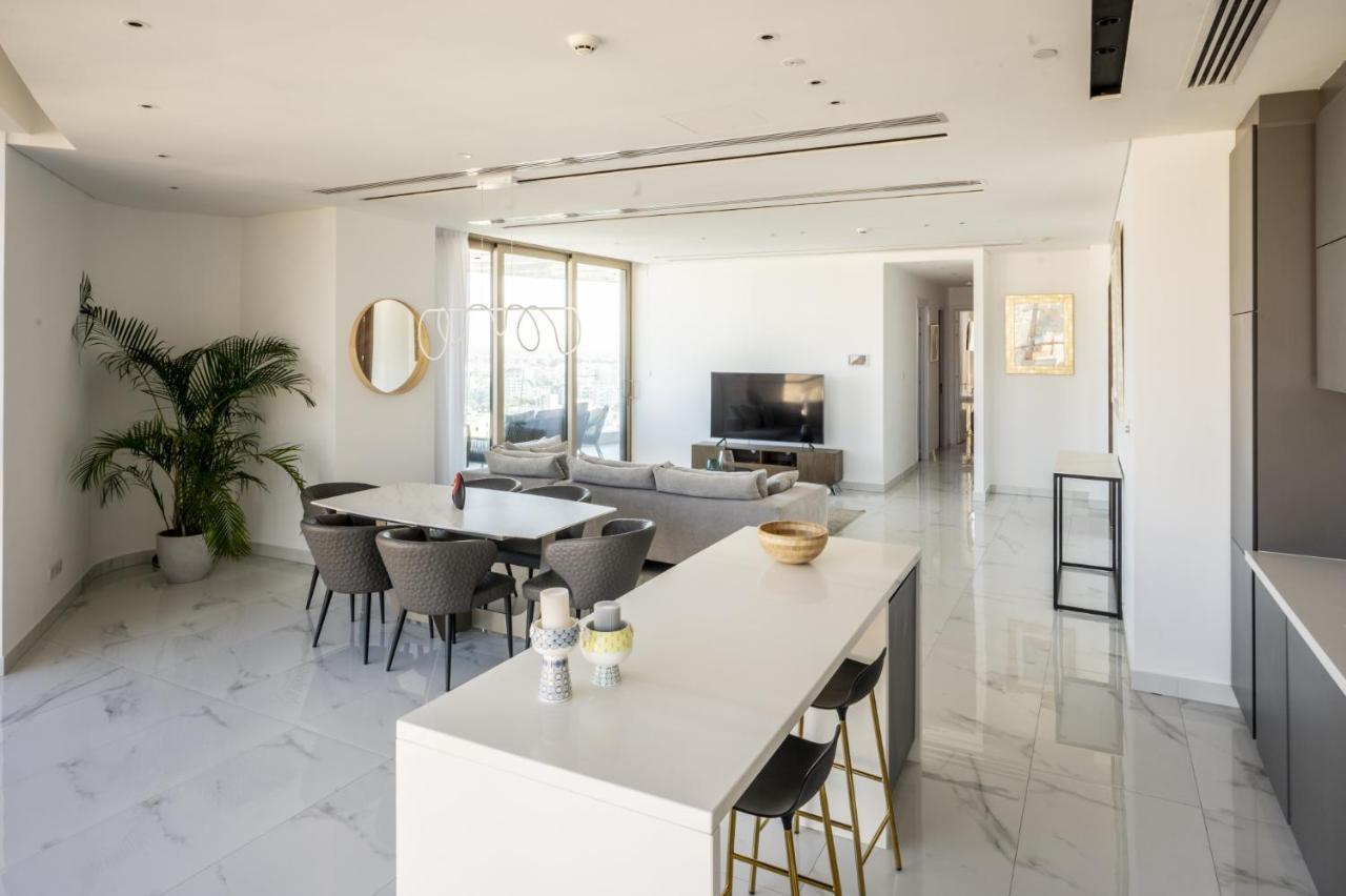 360 Nicosia - Luxury Apartment Panoramic View Buitenkant foto