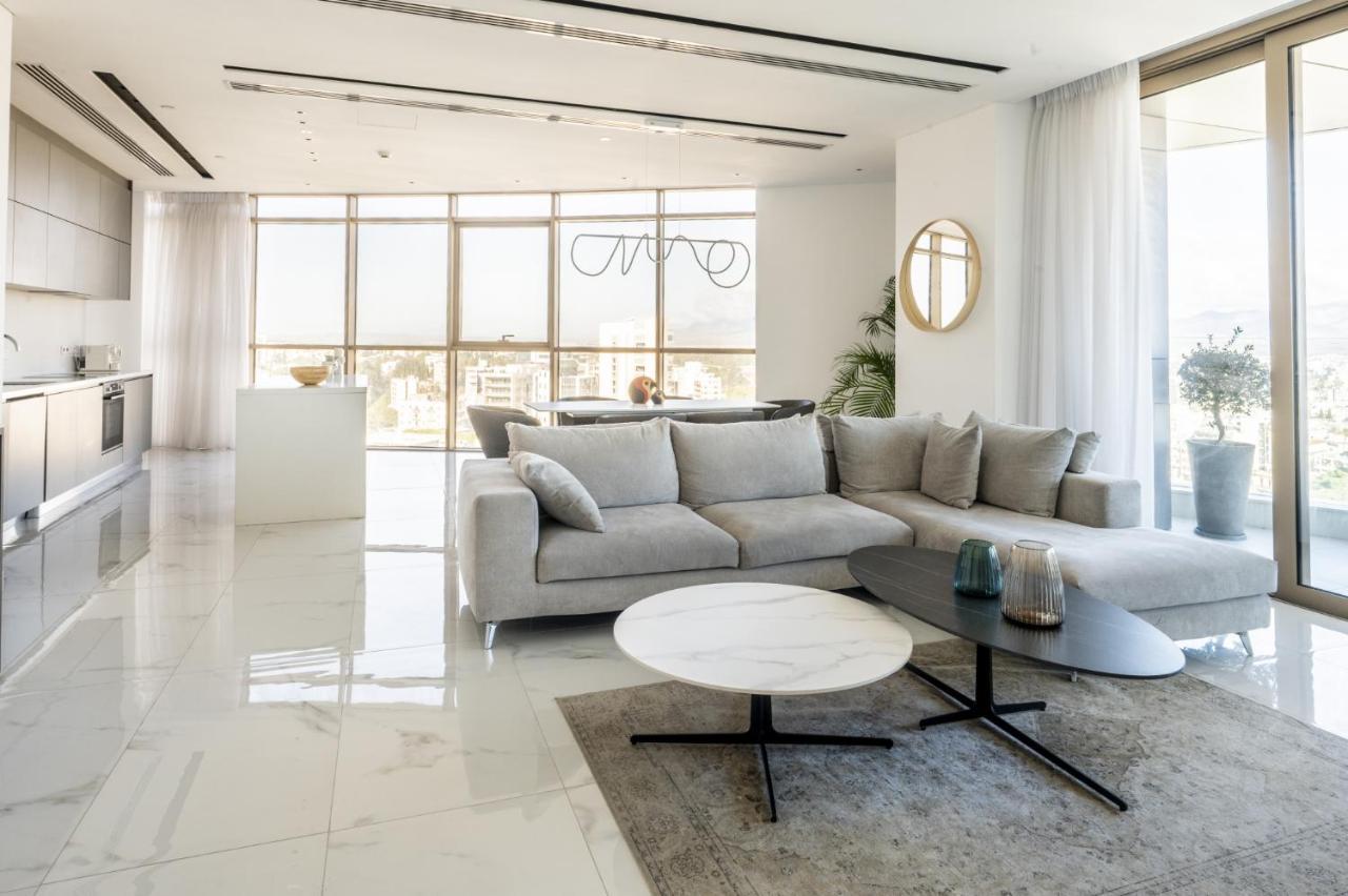 360 Nicosia - Luxury Apartment Panoramic View Buitenkant foto