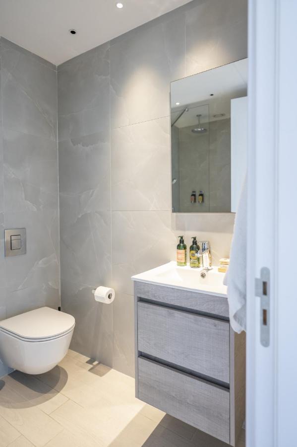 360 Nicosia - Luxury Apartment Panoramic View Buitenkant foto