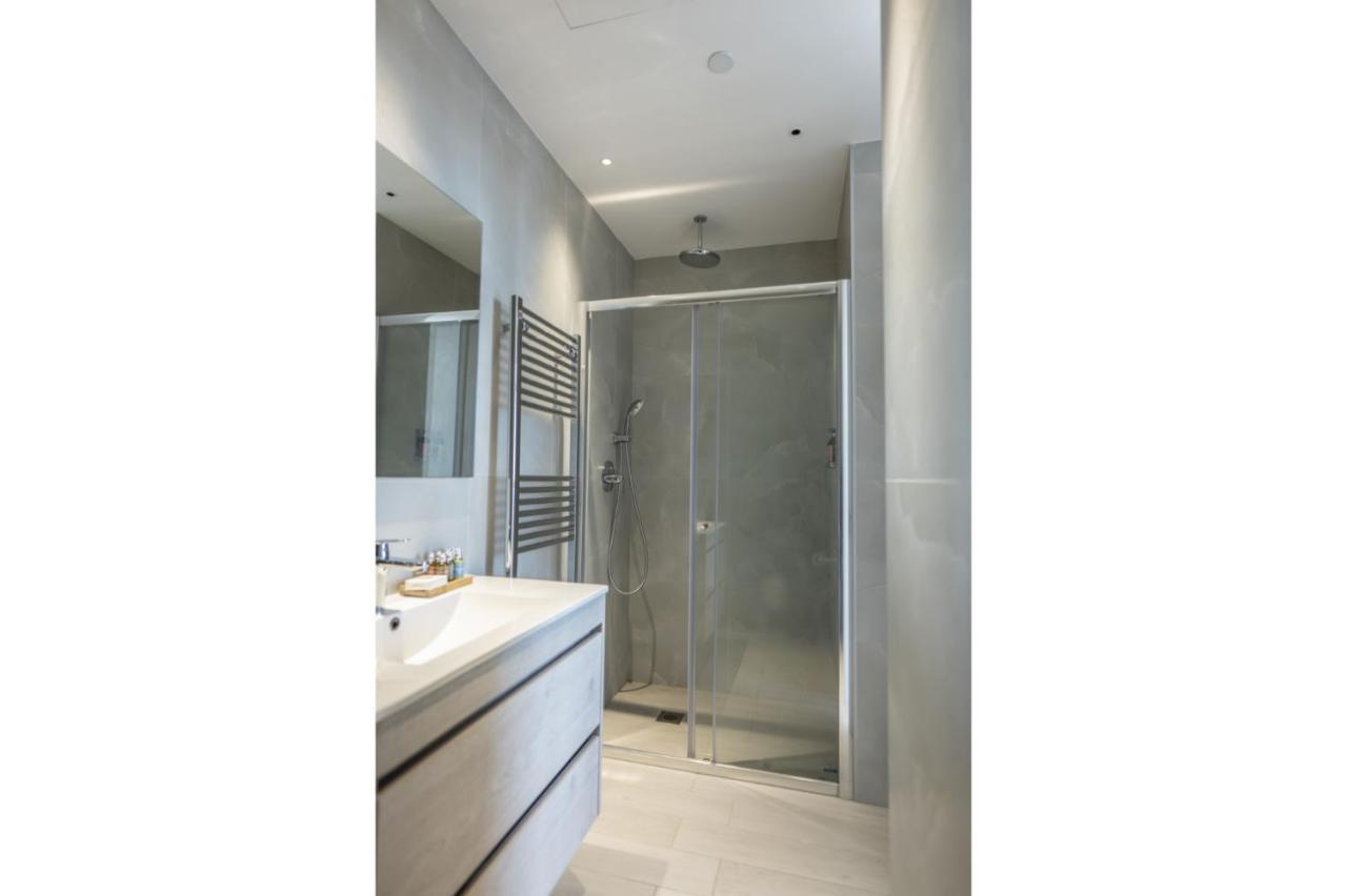360 Nicosia - Luxury Apartment Panoramic View Buitenkant foto
